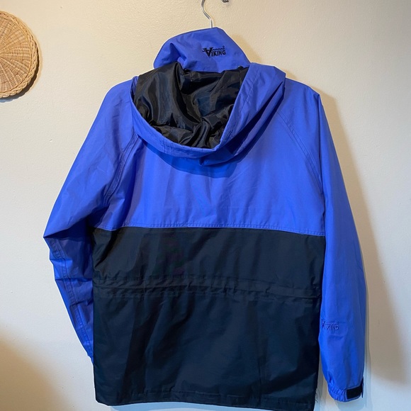 Vikings torrent men’s size small(runs loose) blue windbreaker. - Picture 5 of 7